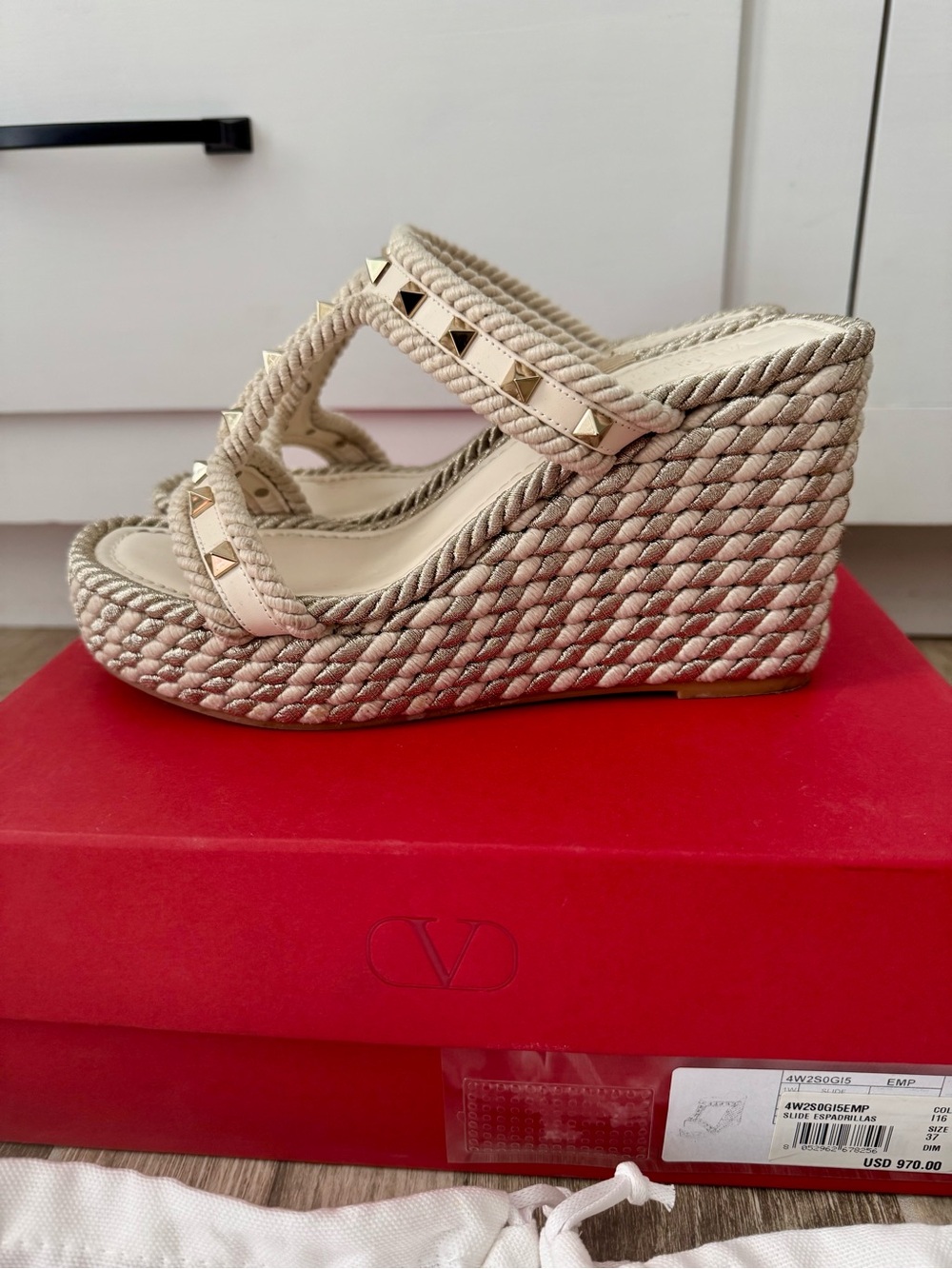 Valentino Garavani Ivory Rockstud Wedge Sandals - Picture 2 of 8